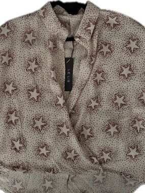 Le Lis Cream Crop Button-Up Top with Red Star Print